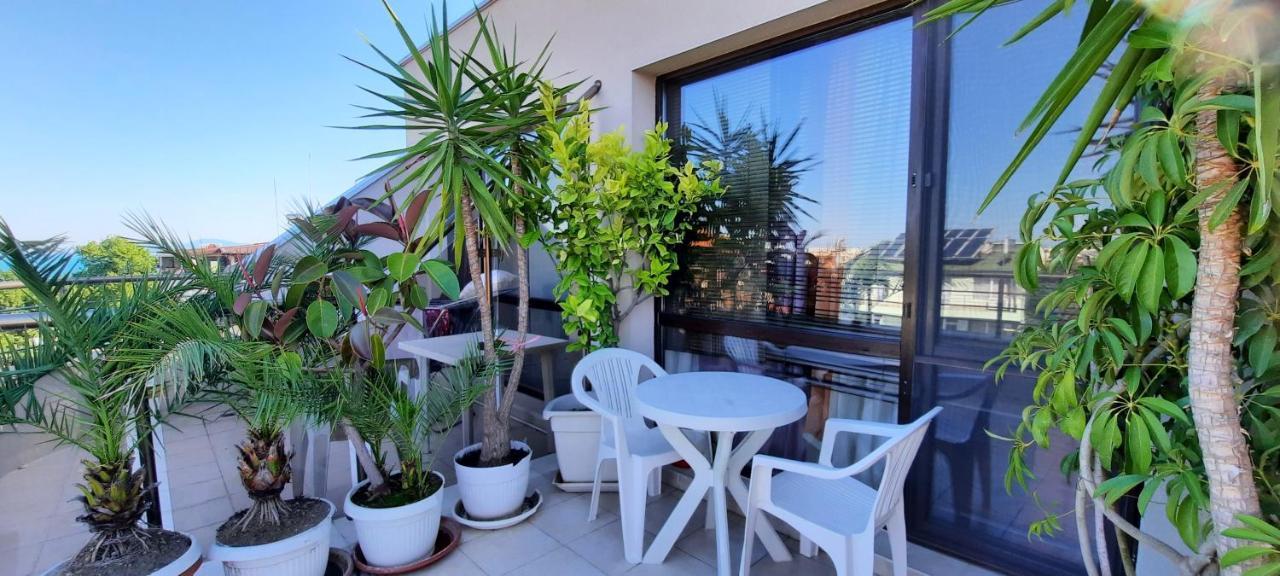 Студио Изгрев Burgas Exterior foto